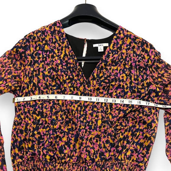 bar III Women’s Surplice Pink Smocked Top size M - Picture 3 of 5